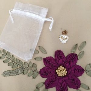 RARE JUICY COUTURE VINTAGE CHARM W/CRYSTALS.